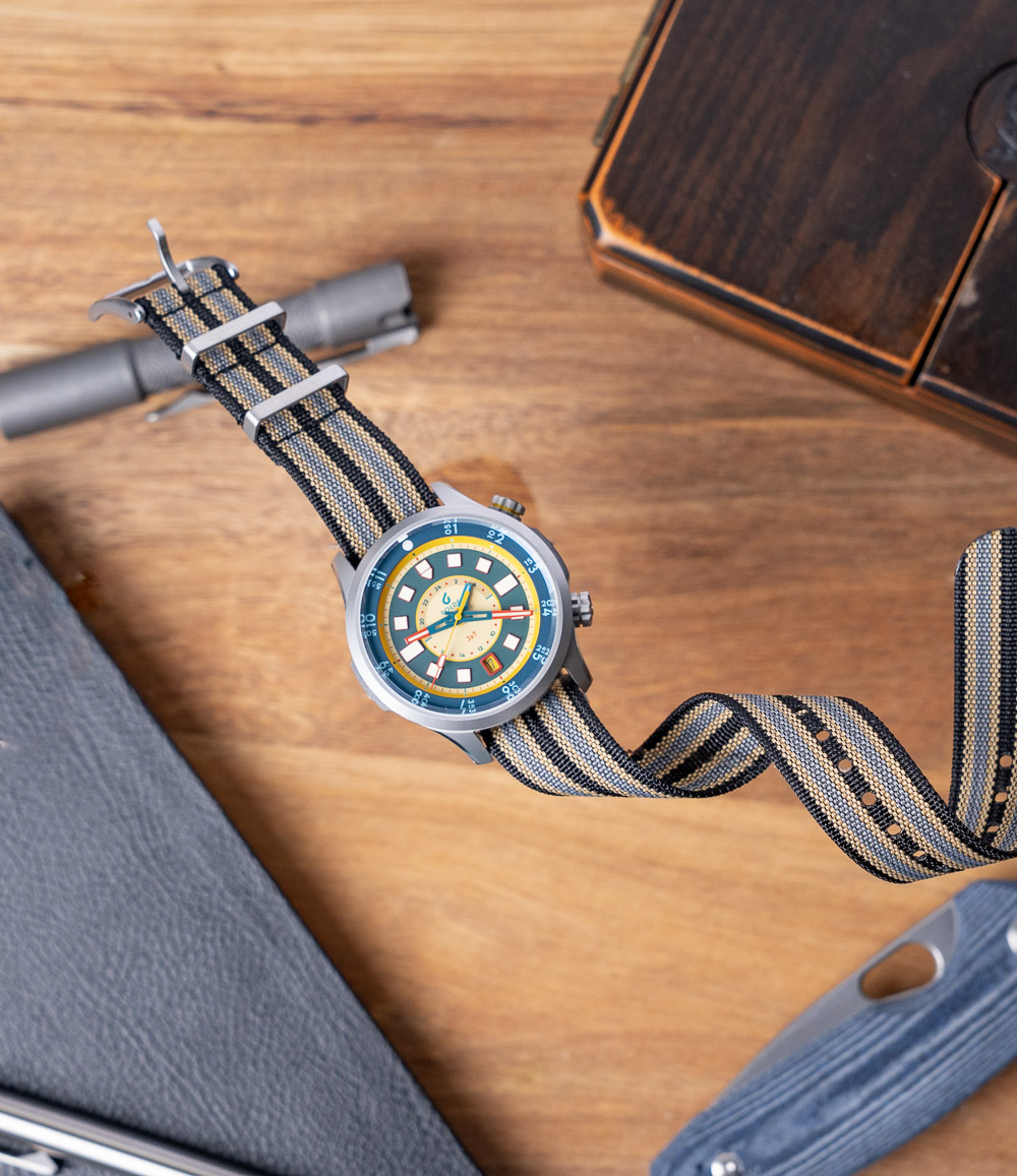 Black Grey-Yellow Zero-Pass Ribbed Nylon Strap