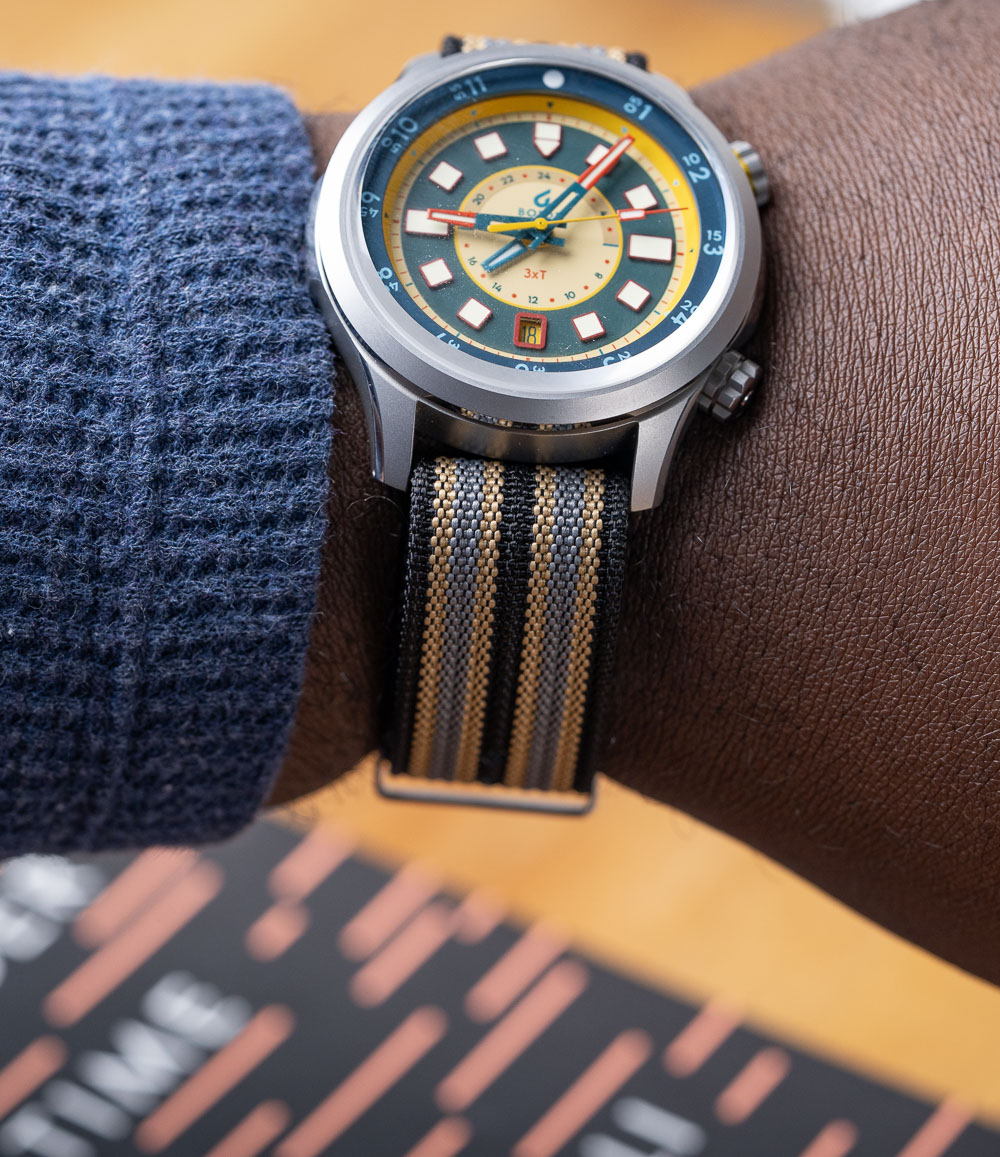 Black Grey-Yellow Zero-Pass Ribbed Nylon Strap