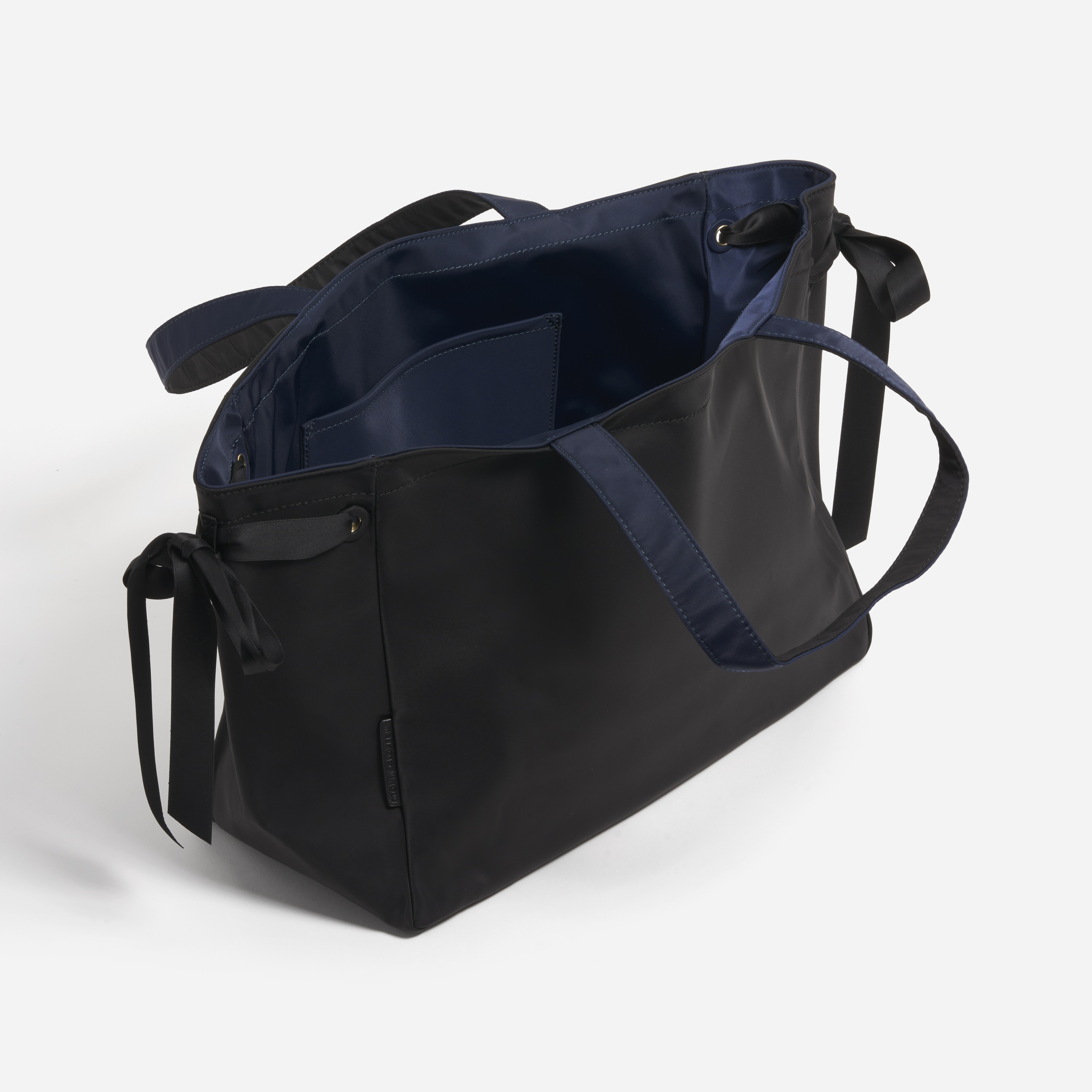 Medium Bow Everything Tote