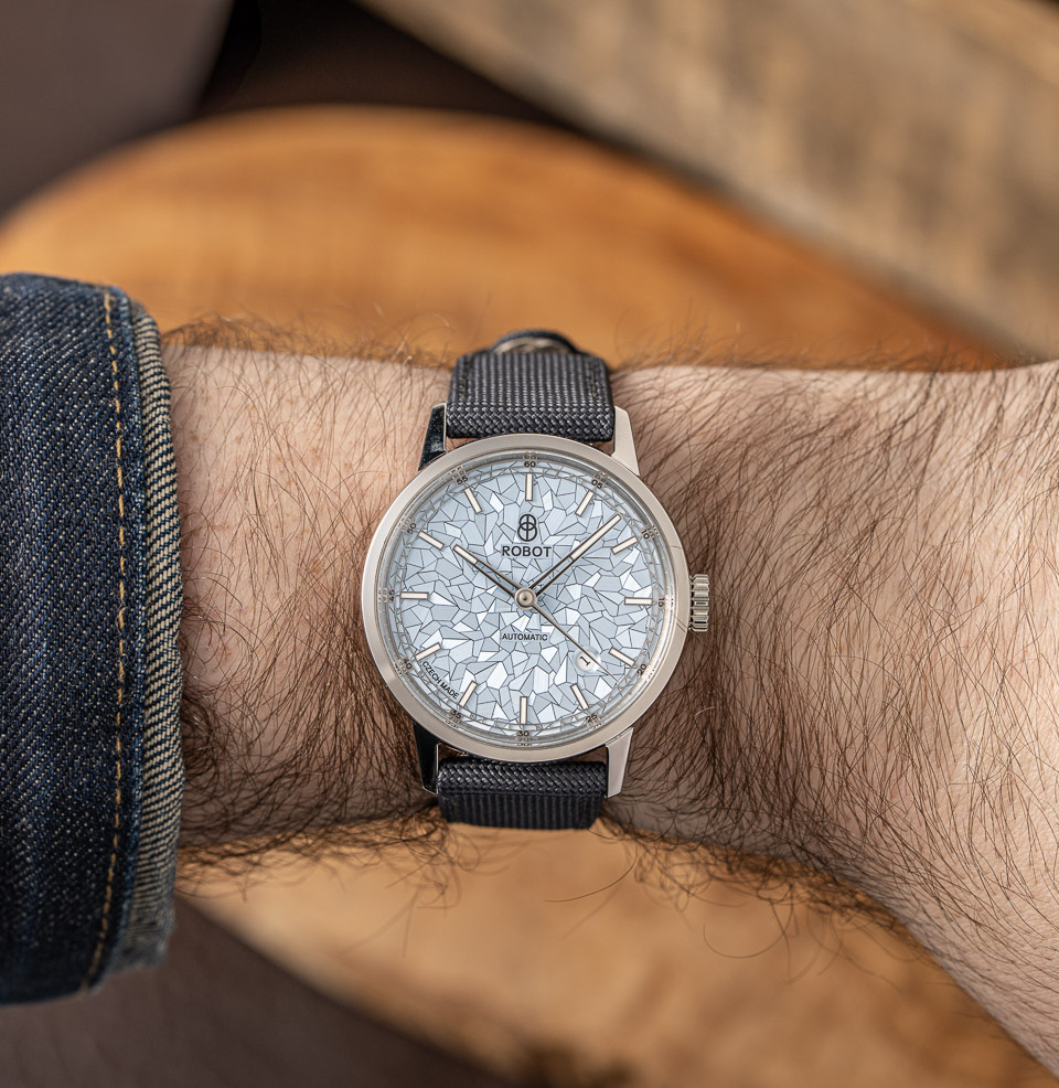 SPECTRA Blue Polished stainless steel 39mm case