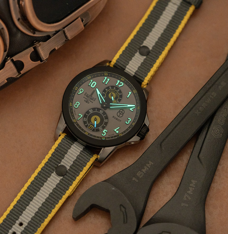 Albatros Manual Wind 8-Day Power Reserve Super-LumiNova for night legibility