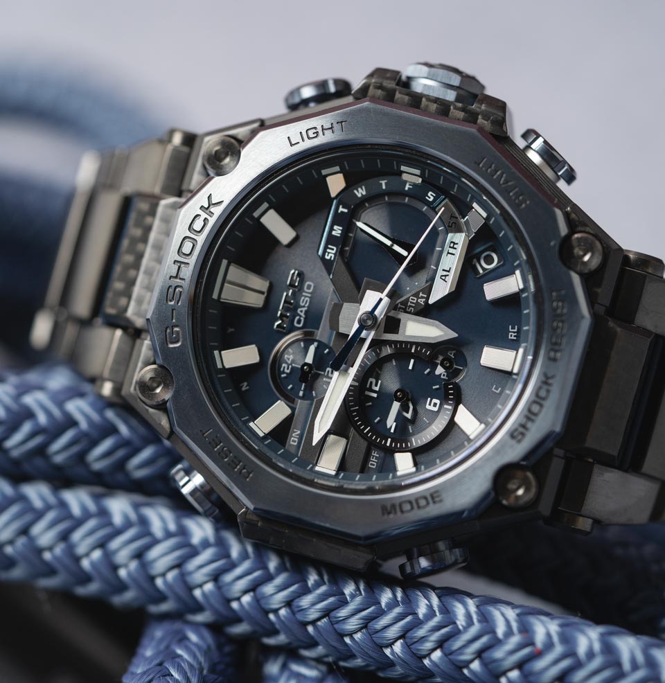 MTG-B2000YBD-2A Blue Fusion Bluetooth® sync for timekeeping precision