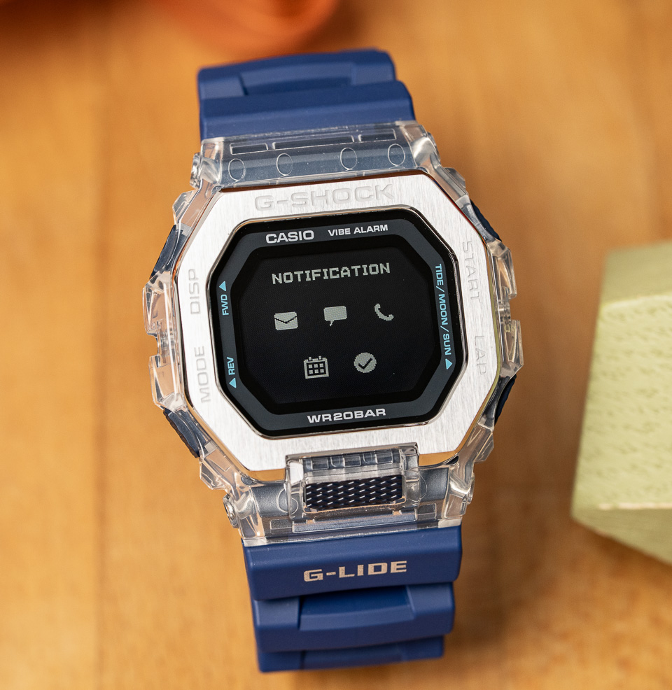 G-Lide GBX-100S Gleaming Wave Notifications on your wrist