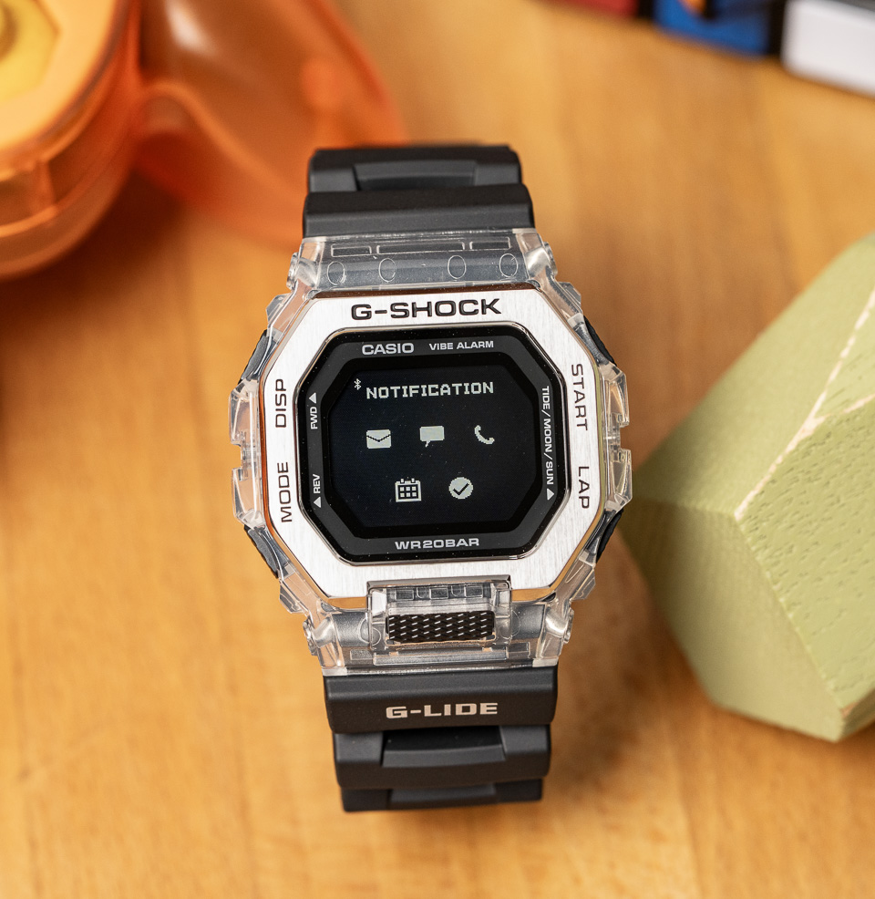 G-Lide GBX-100S Gleaming Wave Notifications on your wrist