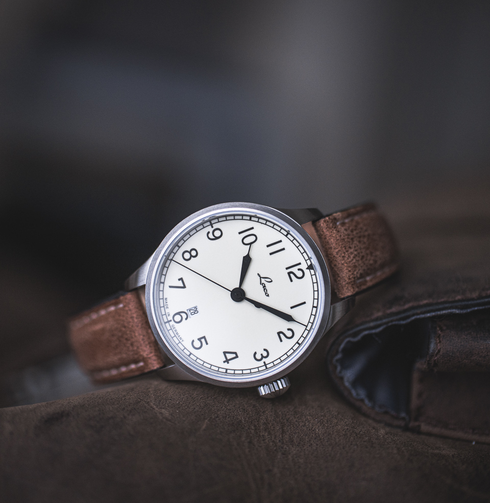 Valencia Navy Watches Classic layout