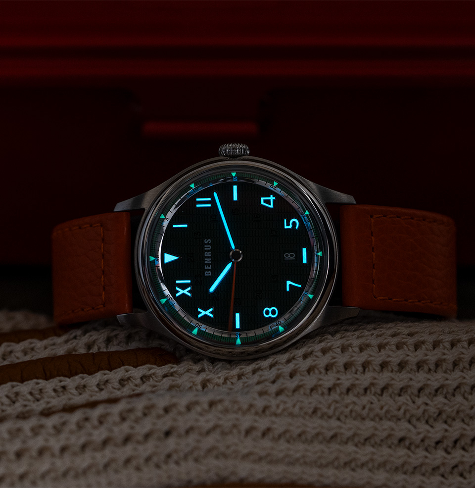 #3061 GT Luminova Throughout the dial