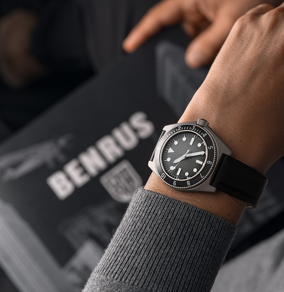 TYPE 1 MIL SPEC 39.5mm stainless steel case