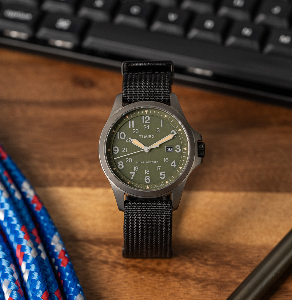 Black PVD Zero-Pass Ribbed Nylon Strap Zero-Pass Ribbed Nylon