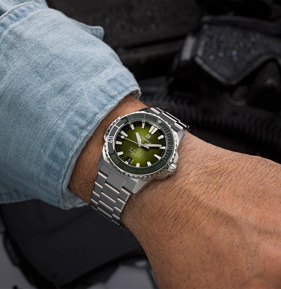 REEF 39.5mm Automatic Chronometer 300M 39.5mm stainless steel case