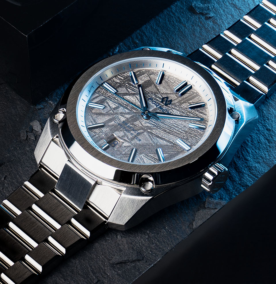 値下げ FORMEX ESSENCE 41mm SPACE ROCK 88本限定 Formex Unveils Essence 39mm And Essence Leggera 41mm Space