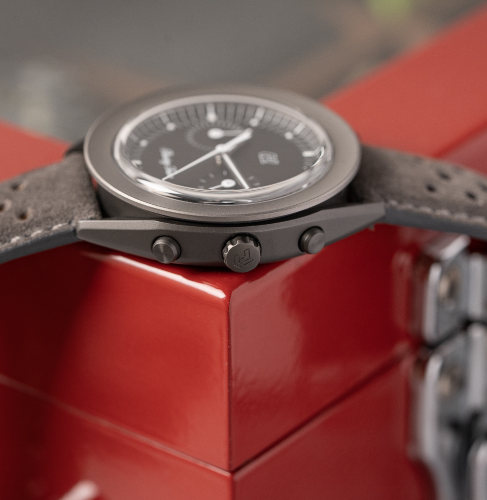 Racing Team Chronograph 11.3 mm thickness