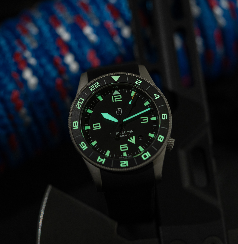 Holton Auto GMT Strong Lume