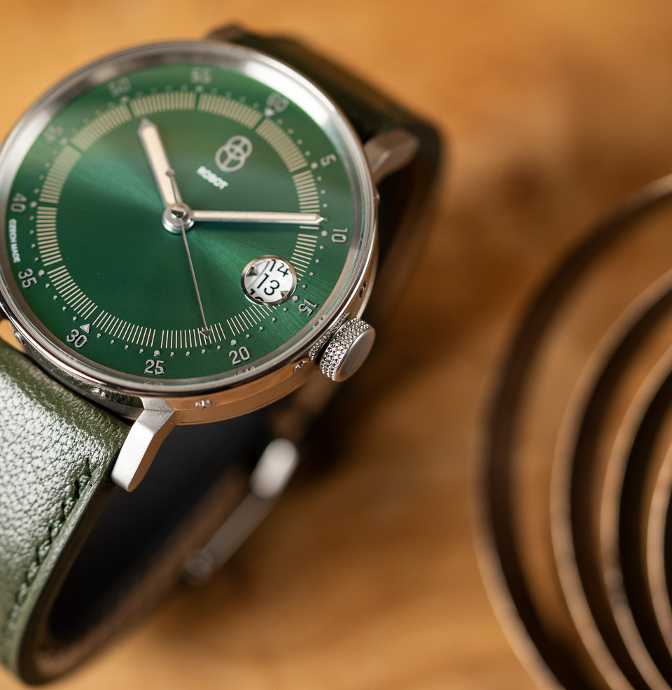 Graphic Sutnar Date wheel window