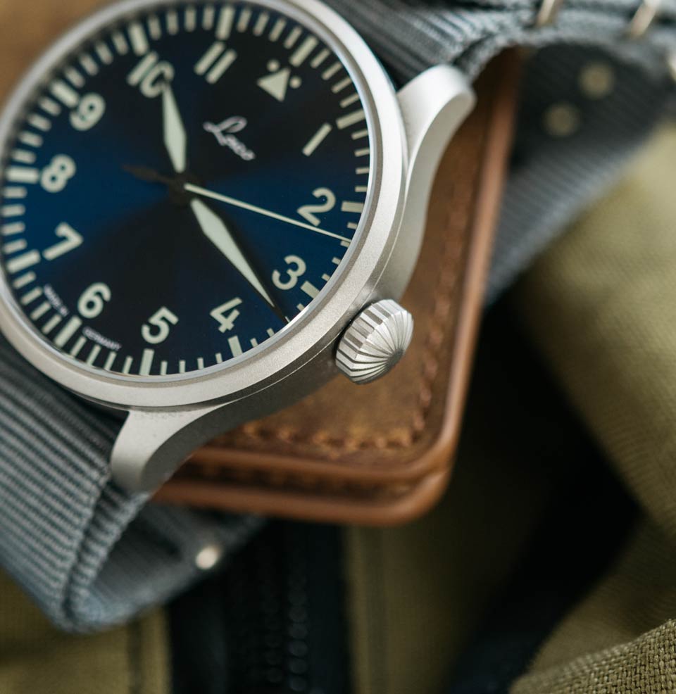 Augsburg Blaue Stunde 42mm Automatic | Blue Dial Squat onion crown