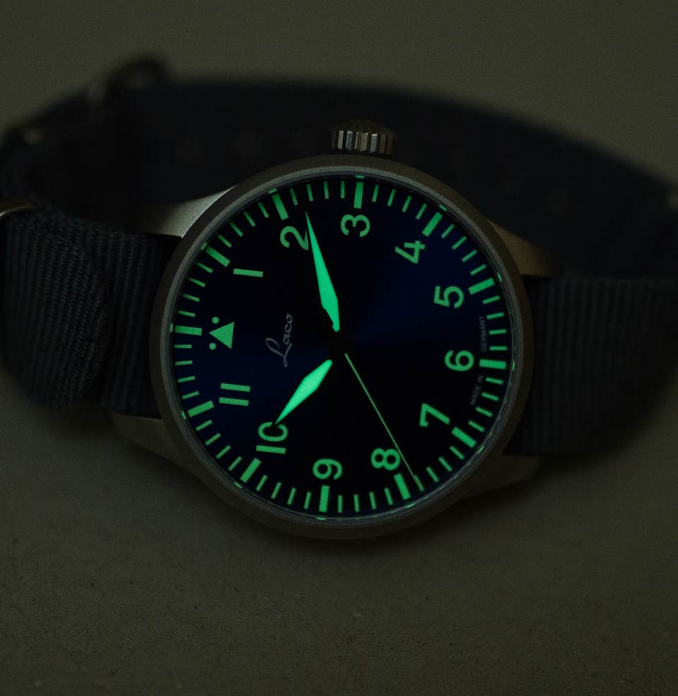 Augsburg Blaue Stunde 39mm Automatic | Blue Dial Lume on dial and hands