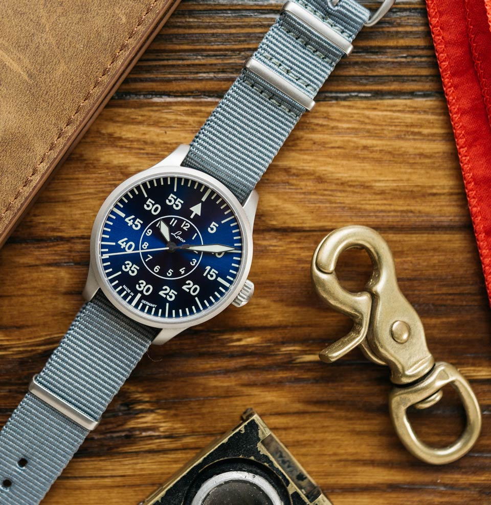 Aachen Blaue Stunde 39mm Automatic | Blue Dial Cool gray nylon strap