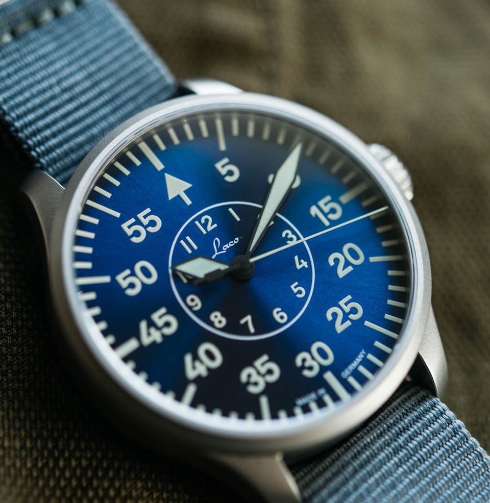 Aachen Blaue Stunde 42mm Automatic | Blue Dial Type B Navigator dial