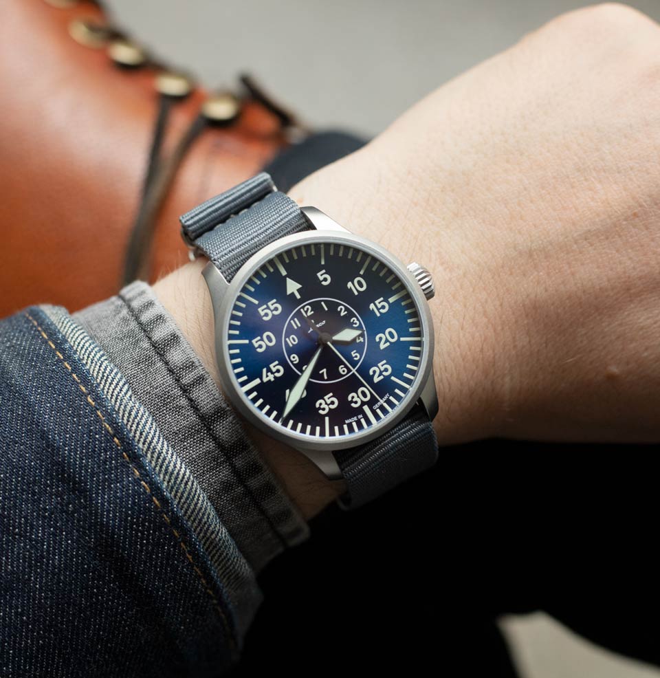 Aachen Blaue Stunde 42mm Automatic | Blue Dial 42mm on a 7