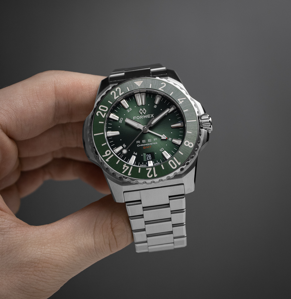 Reef GMT 42 mm Green Bezel