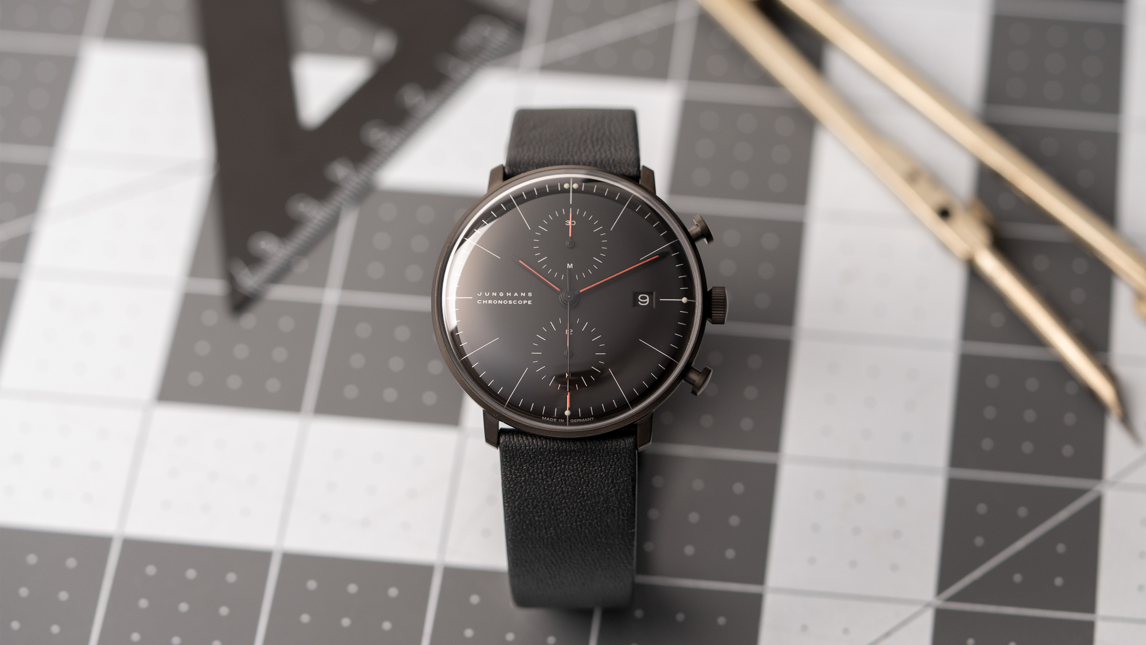 【ジャンク品】Max Bill by Junghans Chronoscope Junghans - Max Bill Chronoscope 100 Jahre Bauhaus | Time and