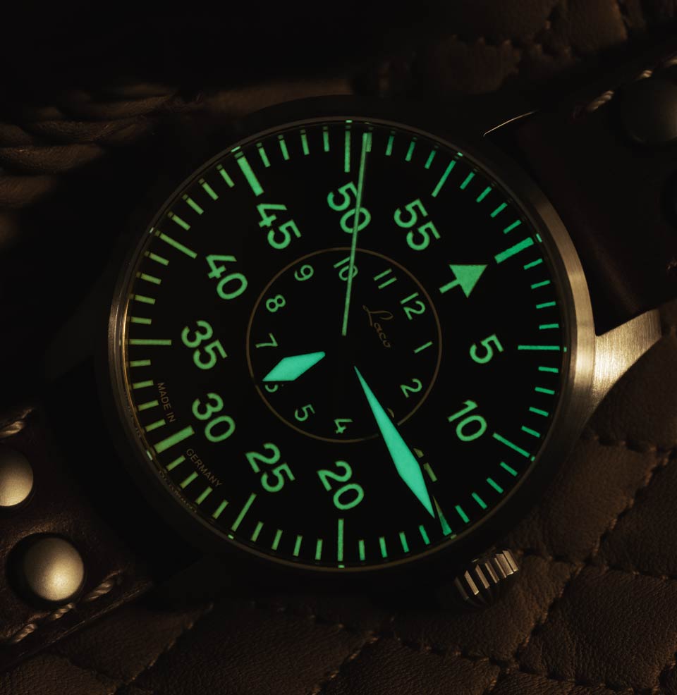 Aachen 39mm Automatic | Black Dial Lume on dial and hands