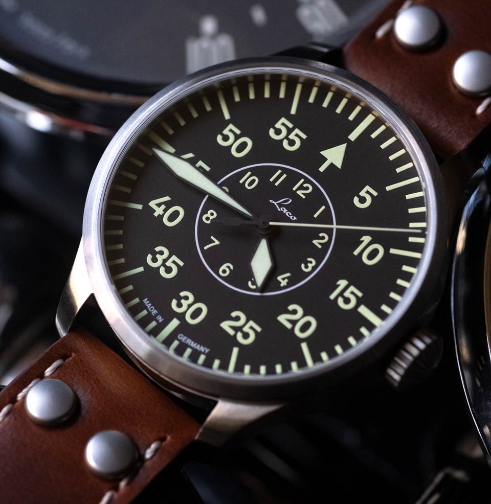 Aachen 42mm Automatic | Black Dial Roman Sword Hands