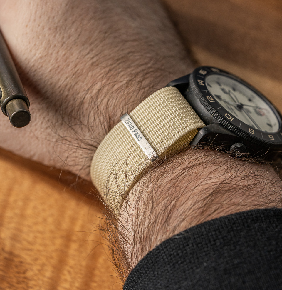 Cream Zero-Pass Ribbed Nylon Strap Ribbed Nylon