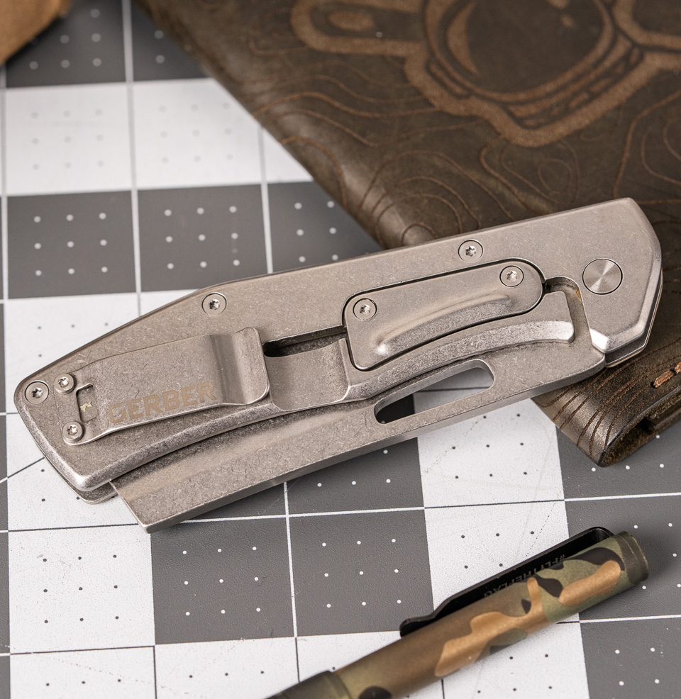 Flatiron Two-Tone Design