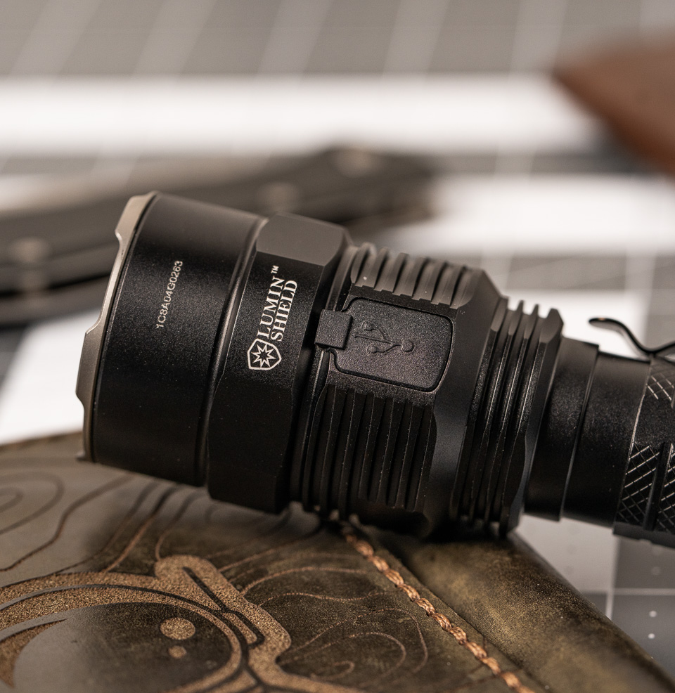 TMK9 Pro LED Flashlight The TMK9 Pro