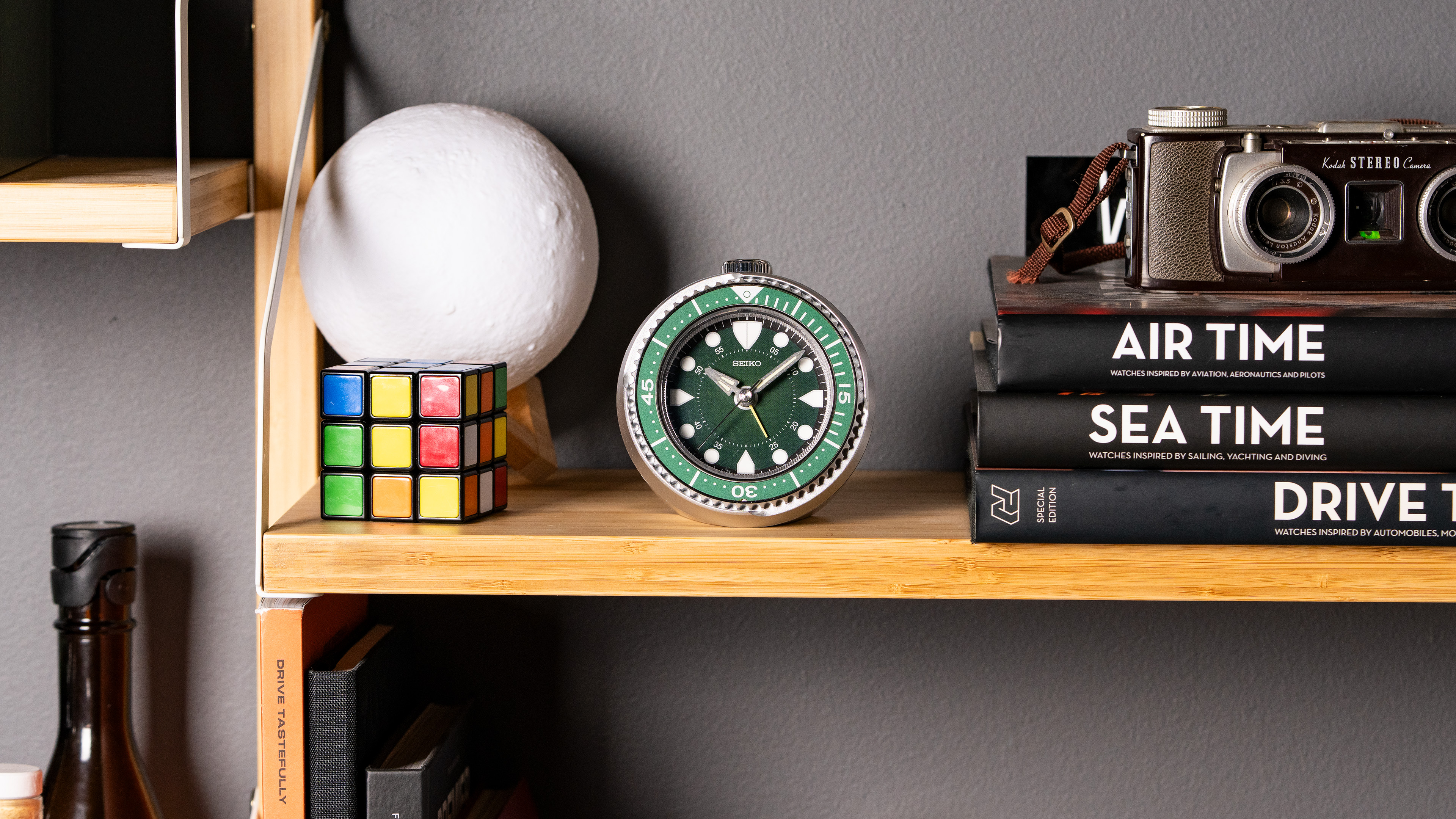 Seiko Mai Modern Rotating Bezel Alarm Clock – Windup Watch Shop