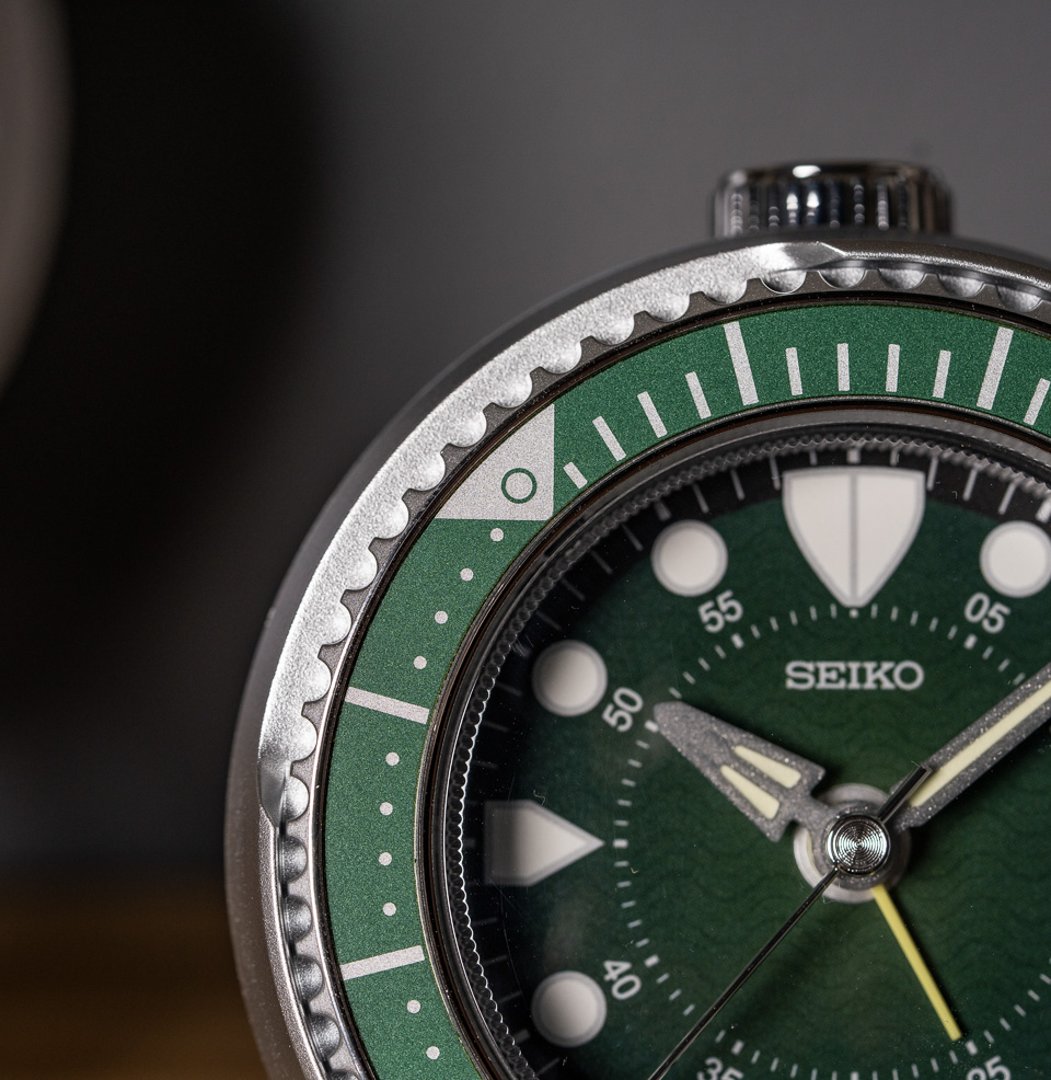 Mai Modern Rotating Bezel Alarm Clock Alarm Function