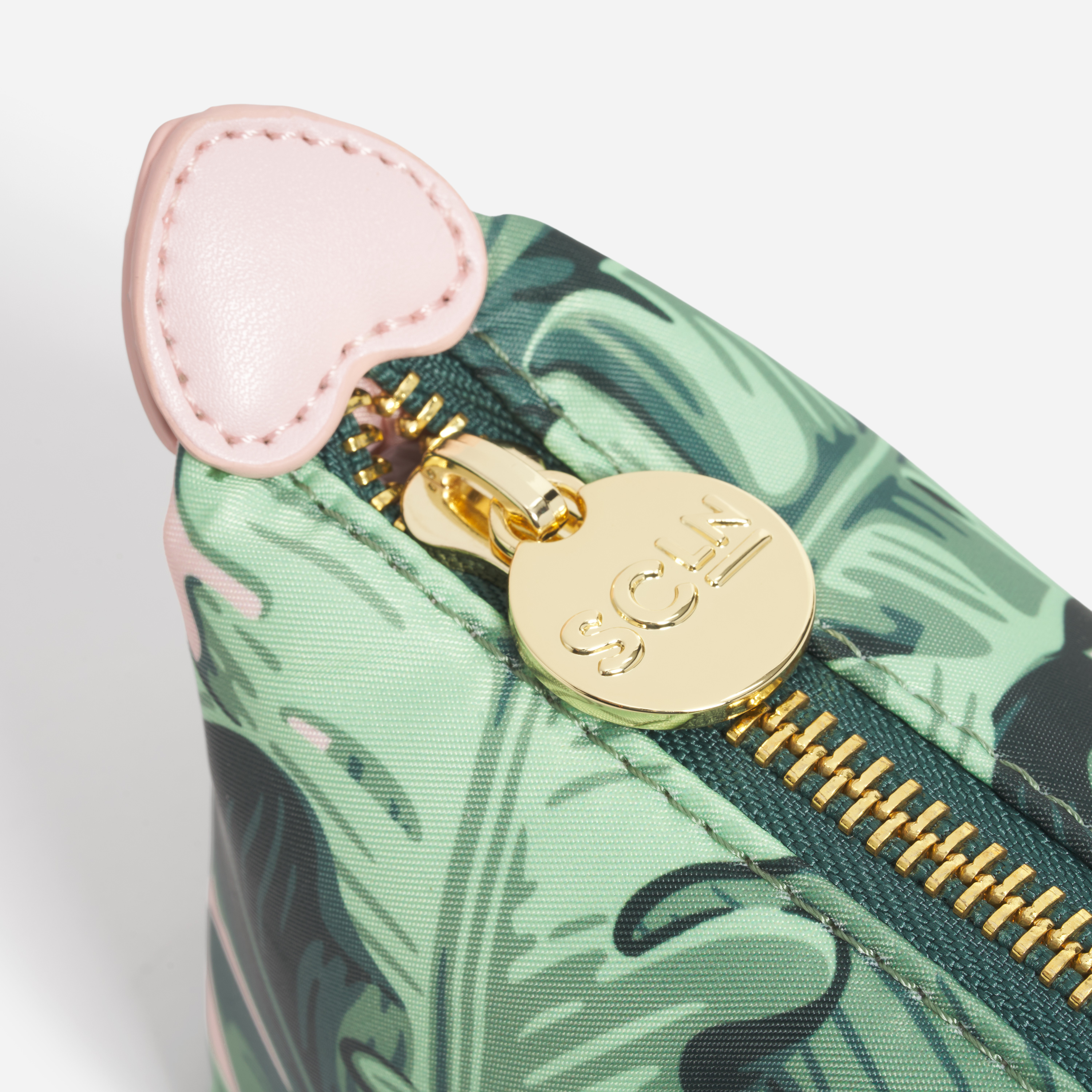 Pouchette 01