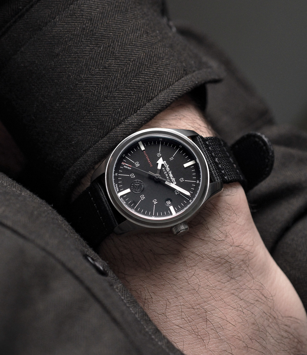 echo/neutra Averau 39 Three Hand Black