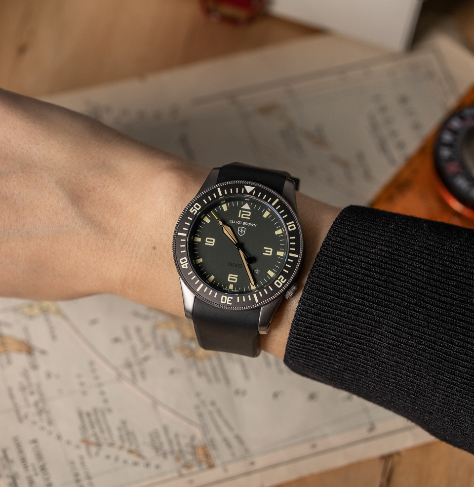 Holton Professional Quartz 43mm PVD stainless steel