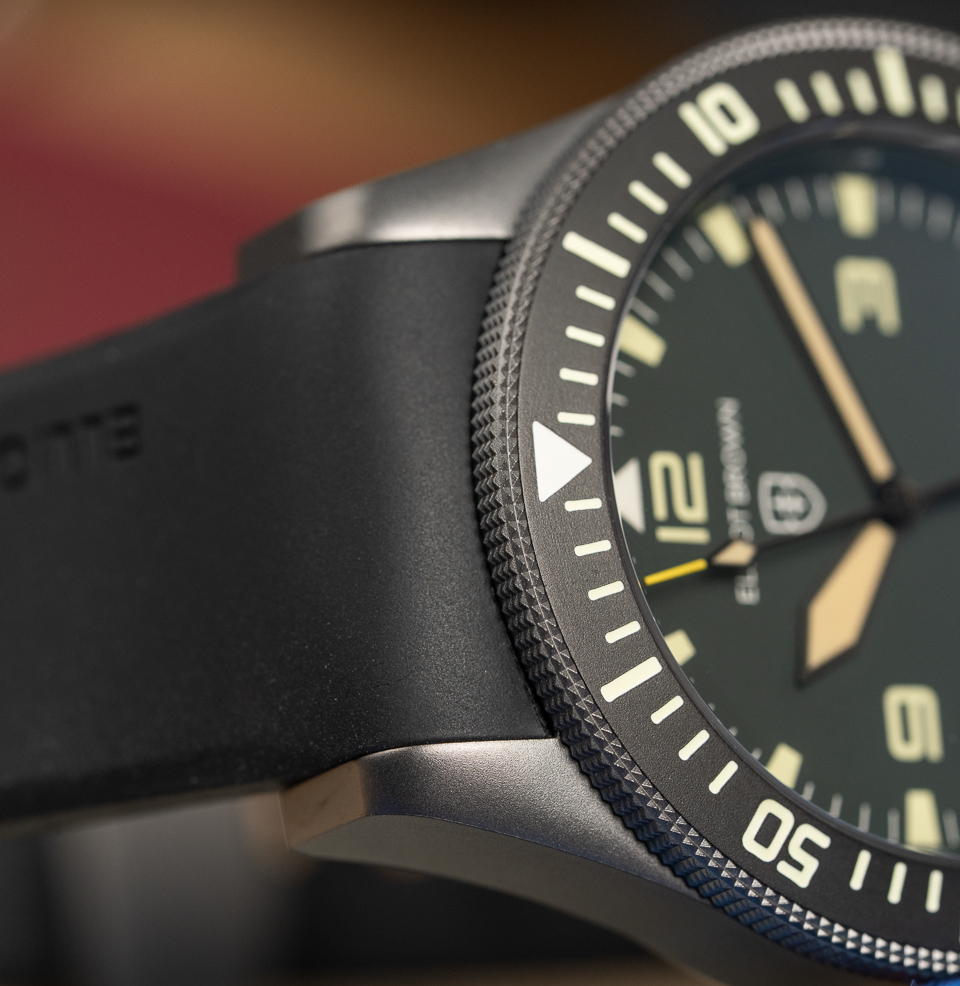 Holton Professional Quartz Hardened 1200HV bezel