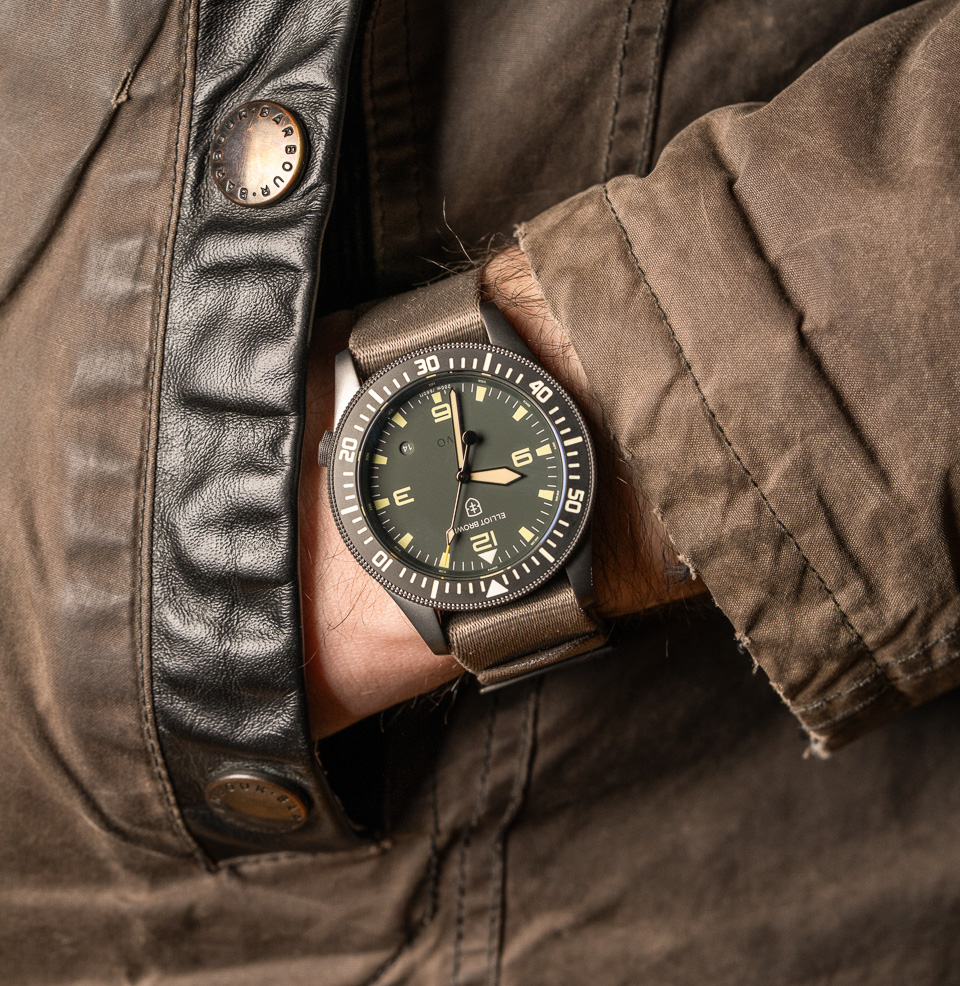 Holton Professional Quartz 43mm PVD stainless steel