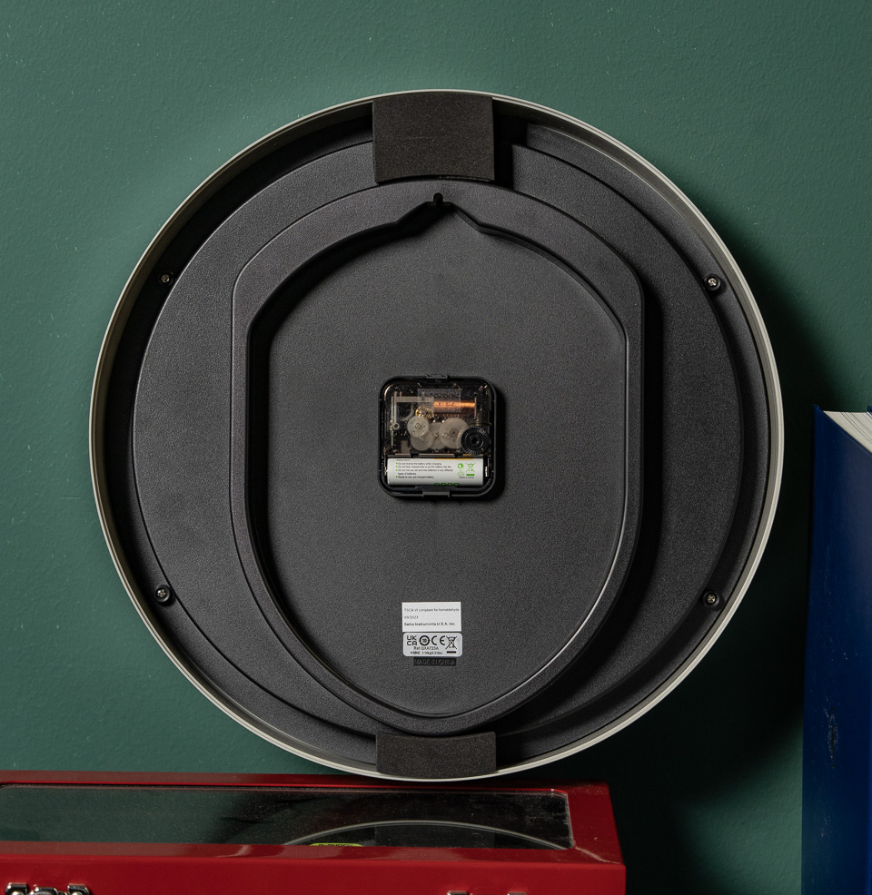 Heritage Design Clock QXA723A AA battery powered