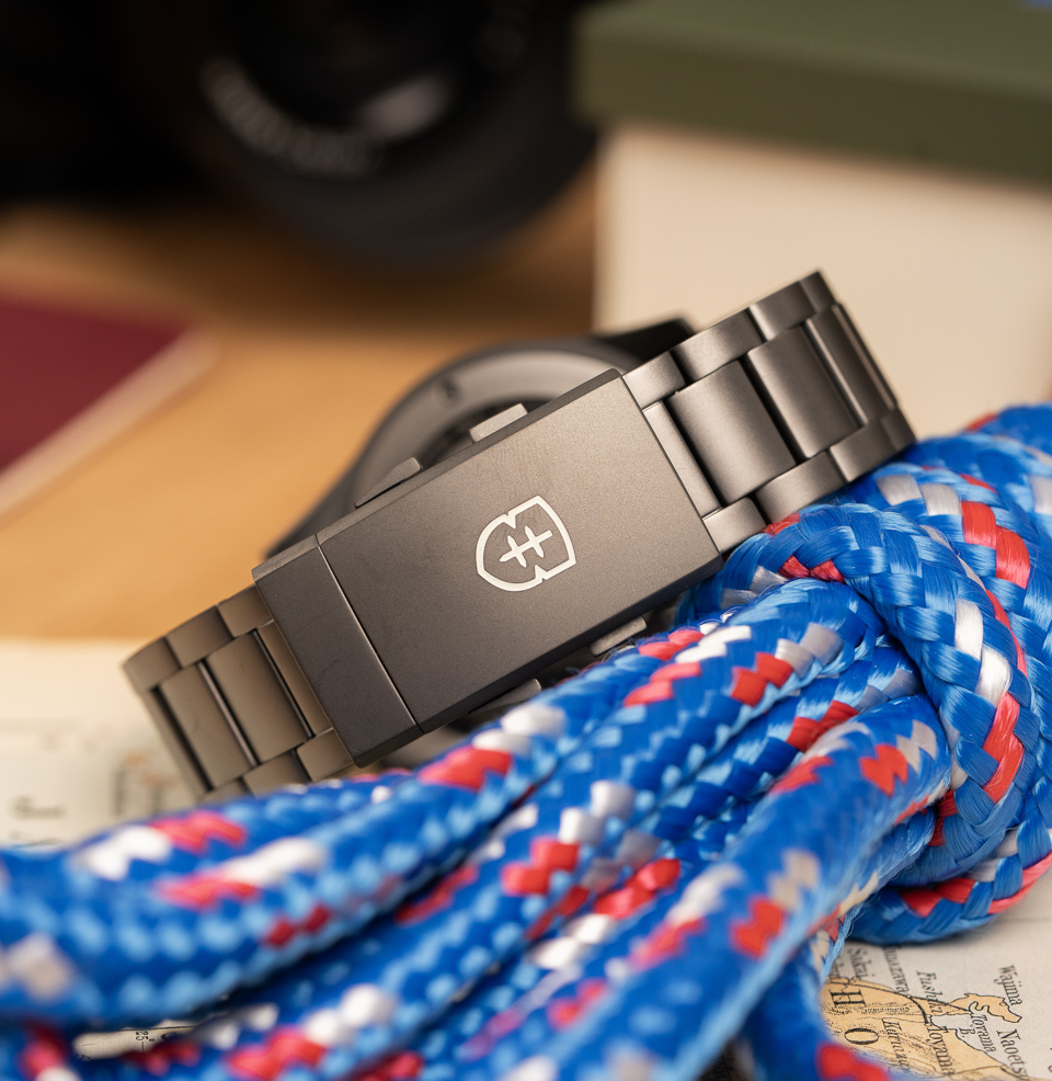 Holton Professional Quartz Logo on Clasp