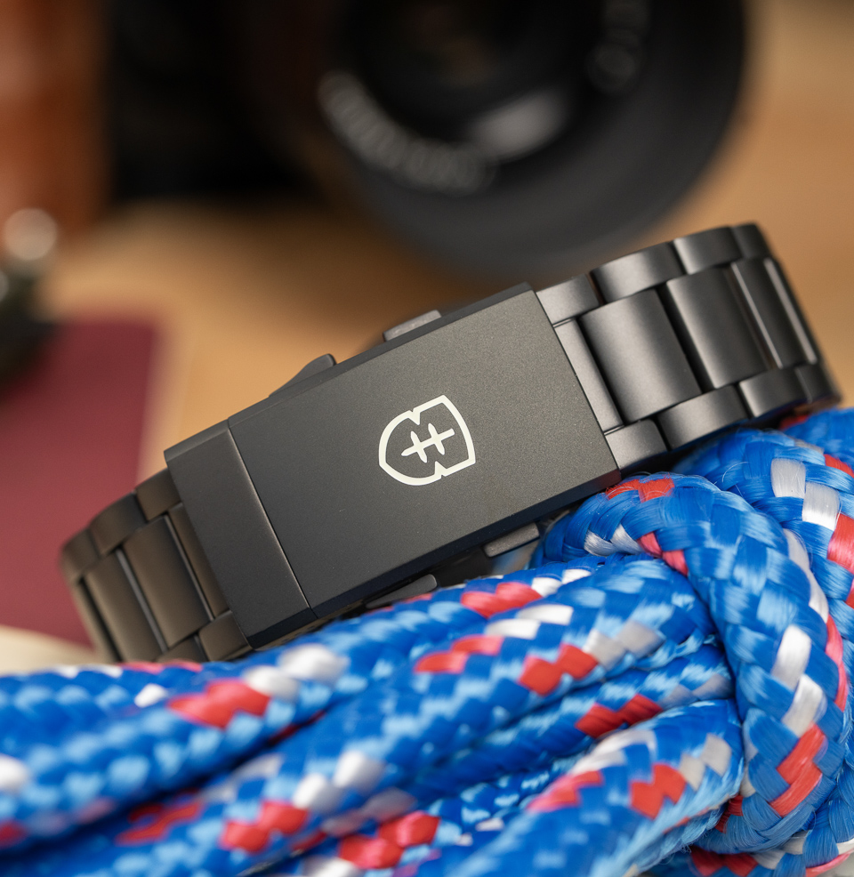 Holton Professional Quartz Logo on Clasp