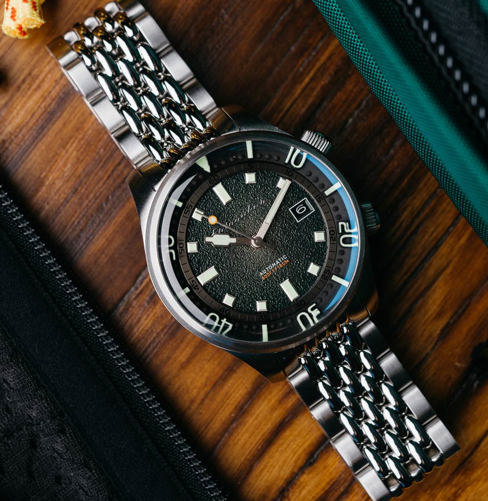 Spinnaker Bradner Automatic Emerald Green Vintage Compressor Design