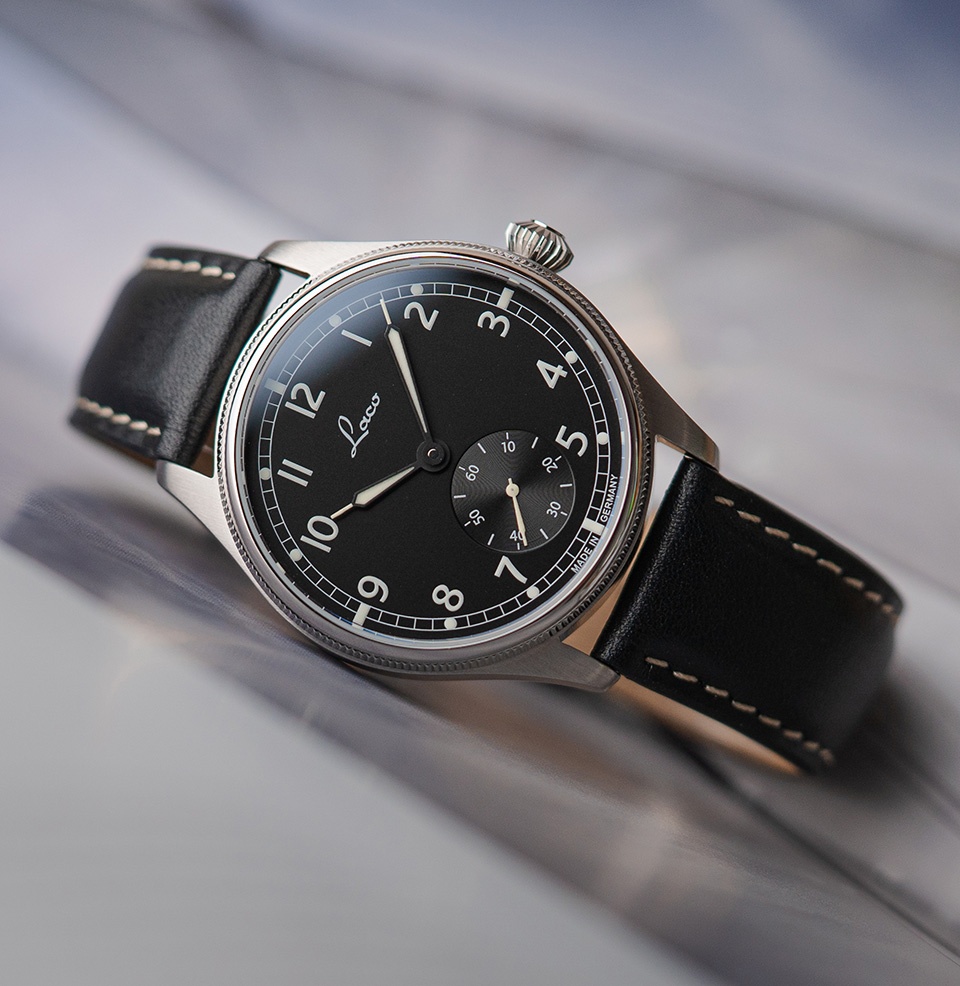 Bremerhaven 39 Handwinding | Black Dial The Bremerhaven