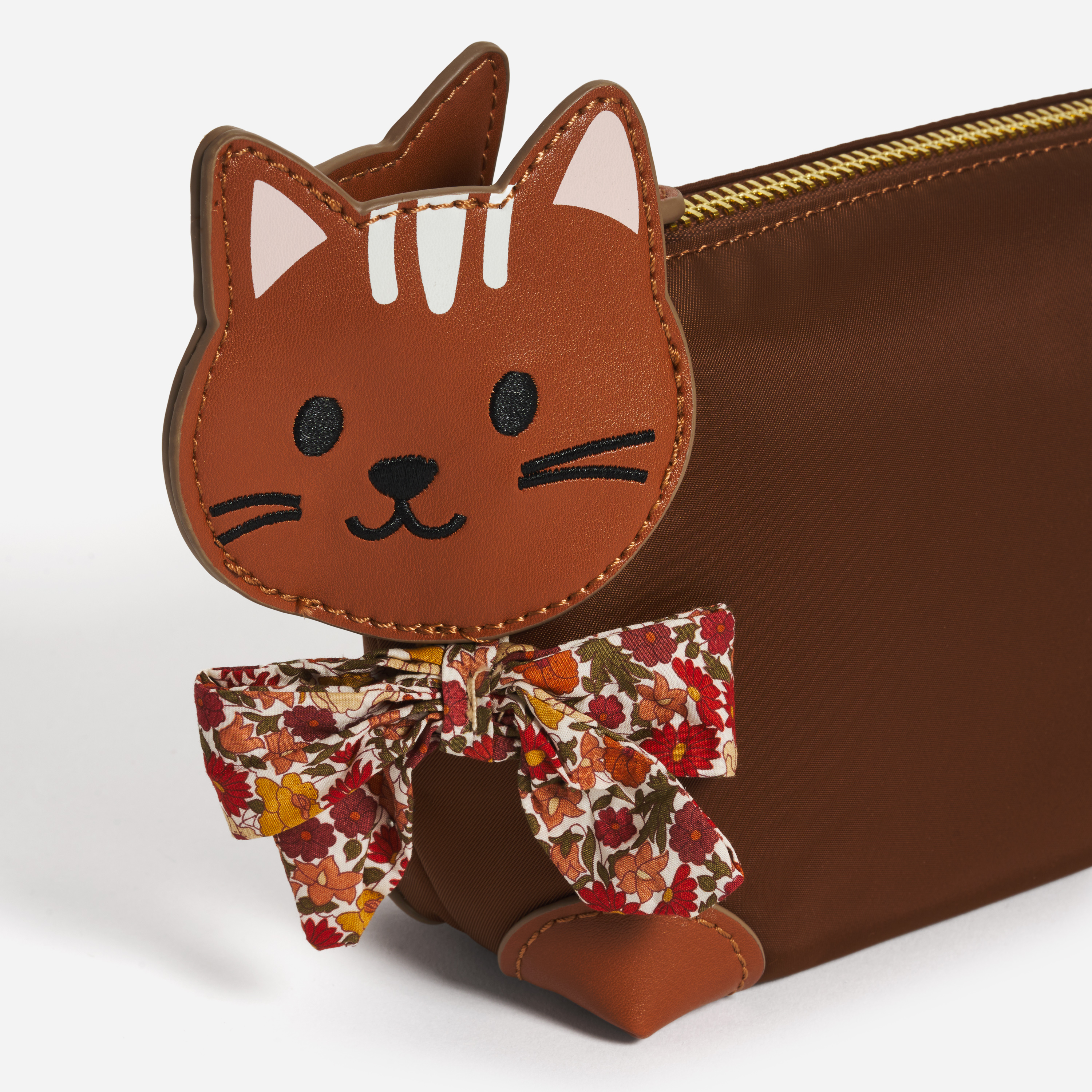 Kitten Pouchette
