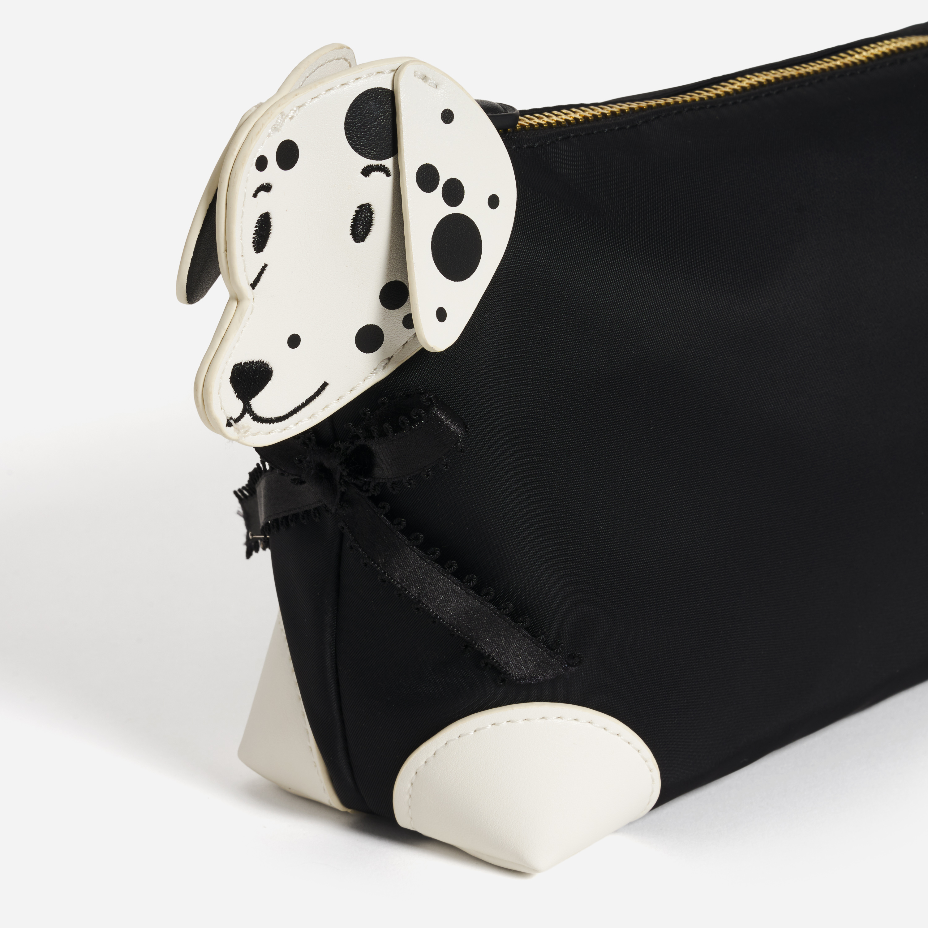 Dalmatian Pouchette