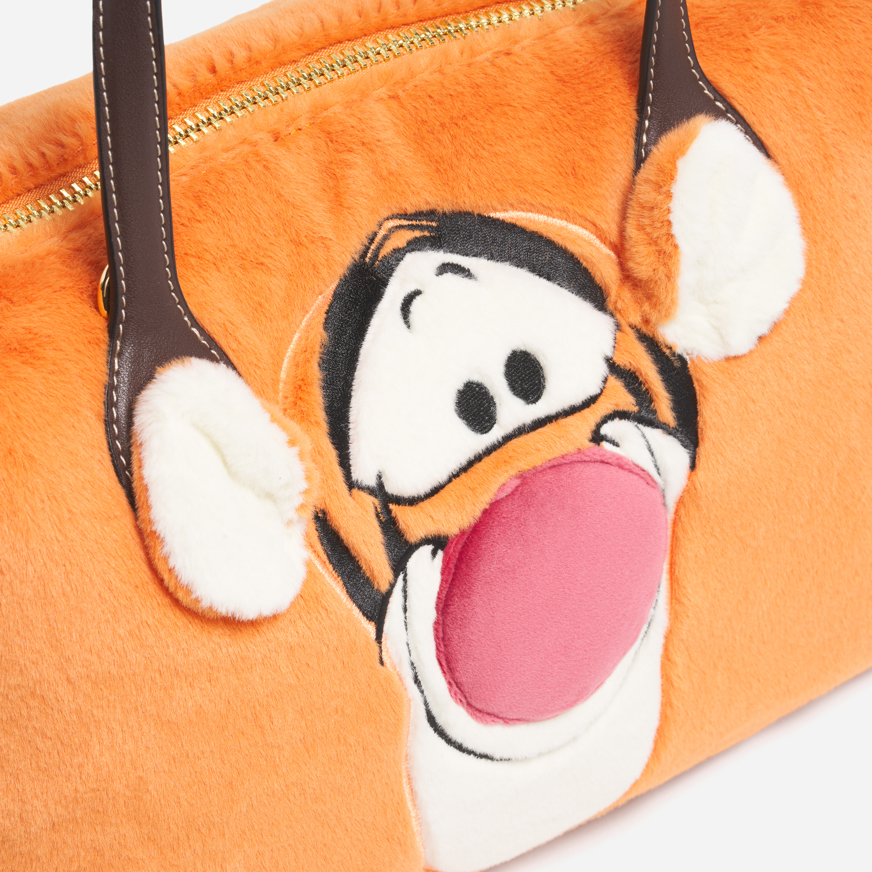Disney Winnie the Pooh Tigger Pouchette Crossbody Bag 03