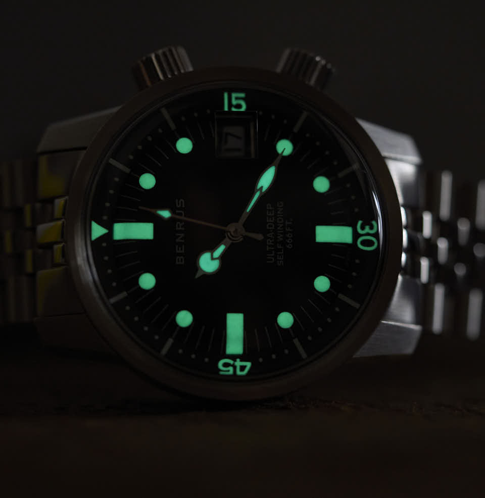 Ultra-Deep 36.5mm Diver BRIGHT LUME FOR ALL NIGHT AND UNDERWATER LEGIBILITY