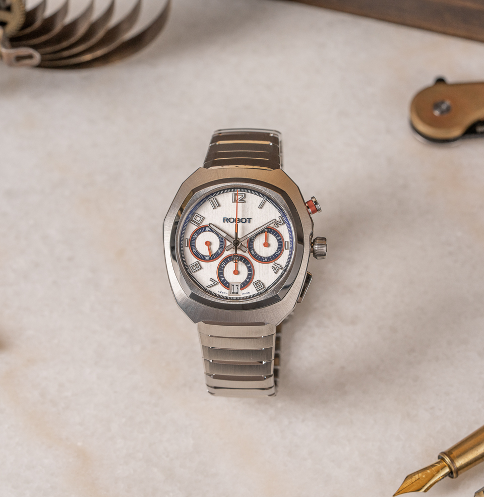 ROBOT Robotic One Chronograph Watches Signature Asymmetrical Case