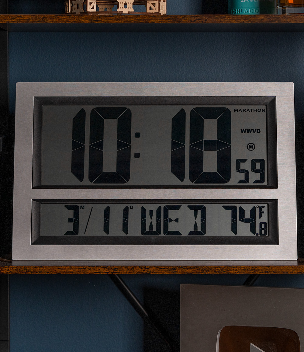 Marathon Jumbo Self-Setting Wall Clock