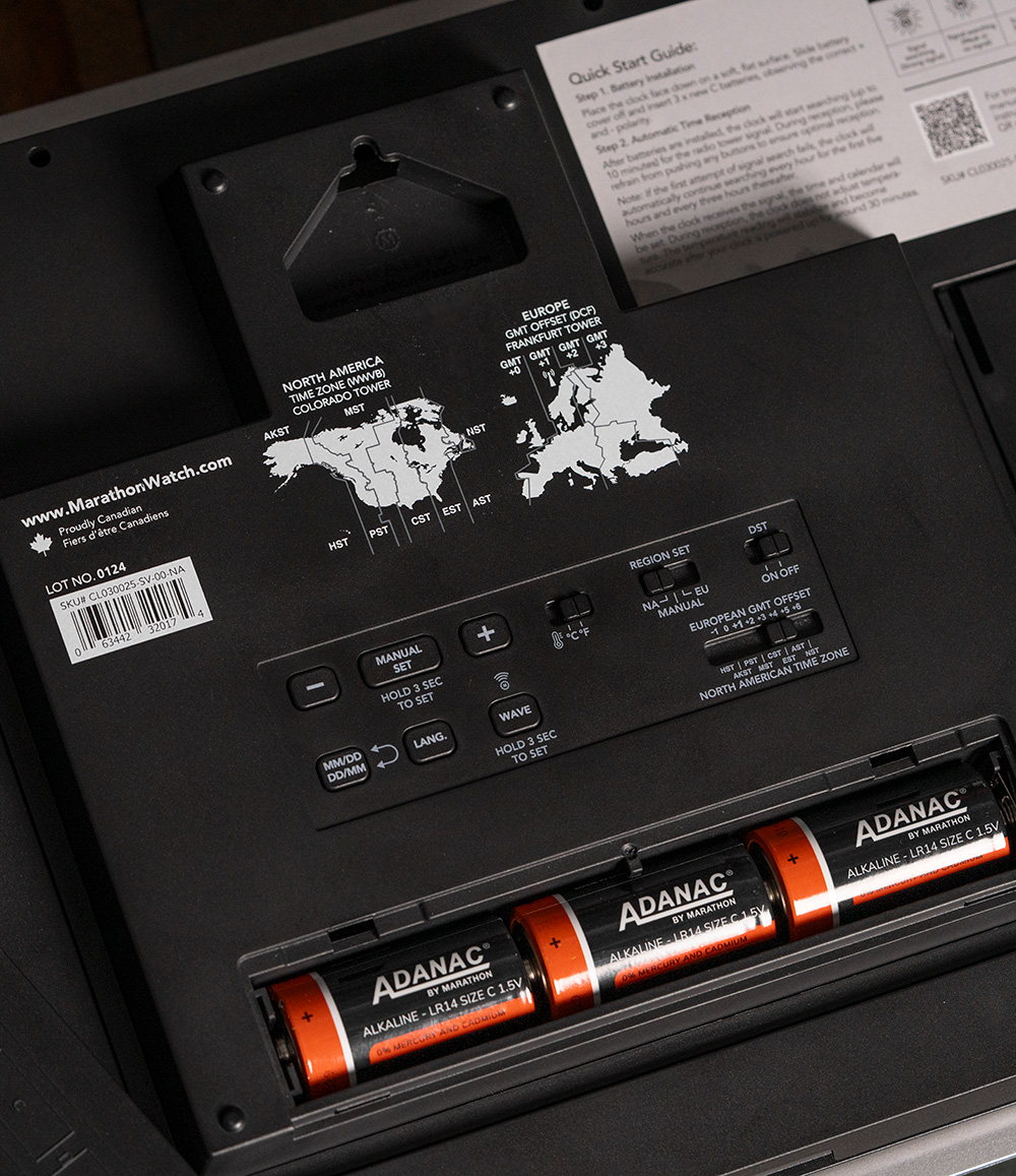 Marathon Jumbo Self-Setting Wall Clock