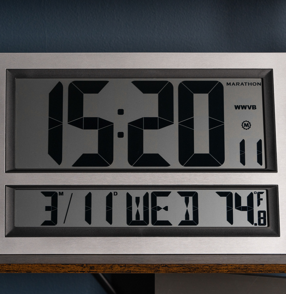 Marathon Jumbo Self-Setting Wall Clock Atomic Time