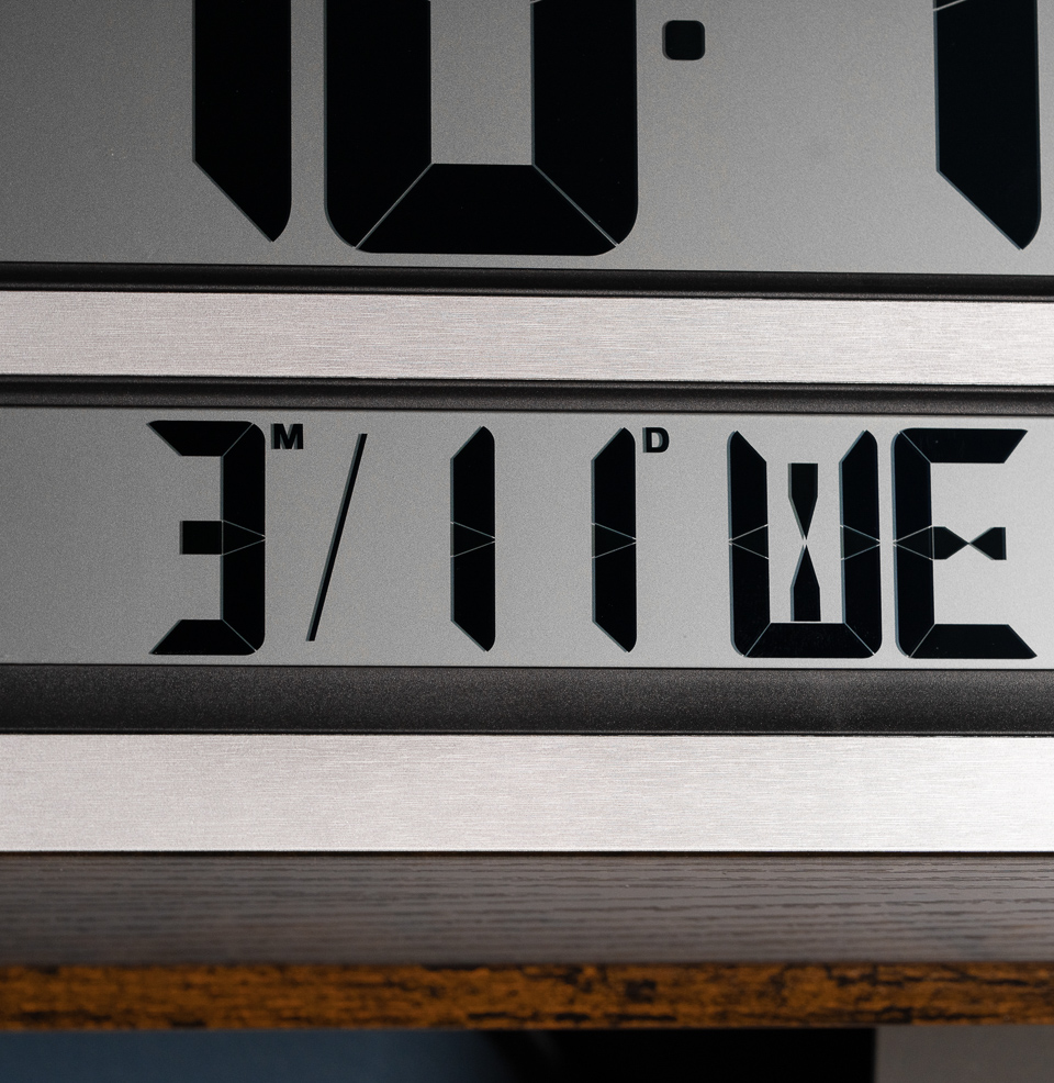 Marathon Jumbo Self-Setting Wall Clock Large Display